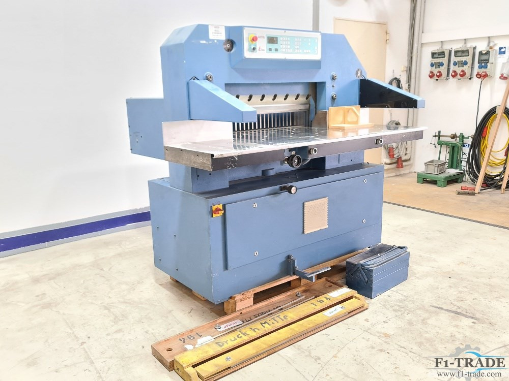 Schneider Senator SEN78 E-LINE - Paper cutting machine: picture 2 Schneider Senator SEN78 E-LINE - Paper cutting machine: picture 2