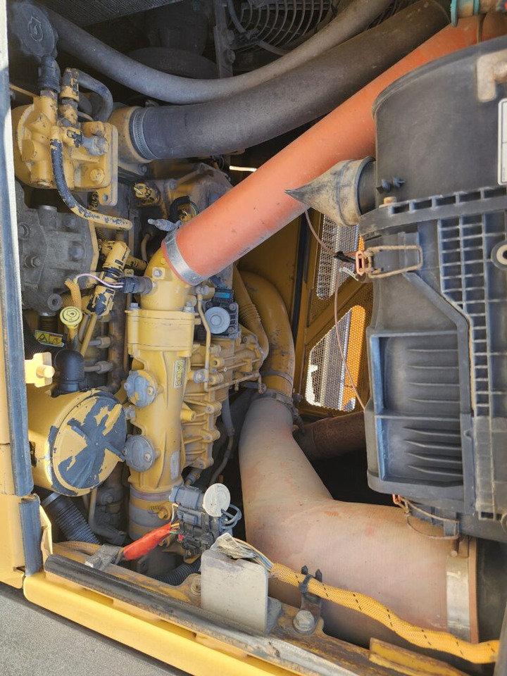 CAT D6N LGP - Bulldozer: picture 5 CAT D6N LGP - Bulldozer: picture 5