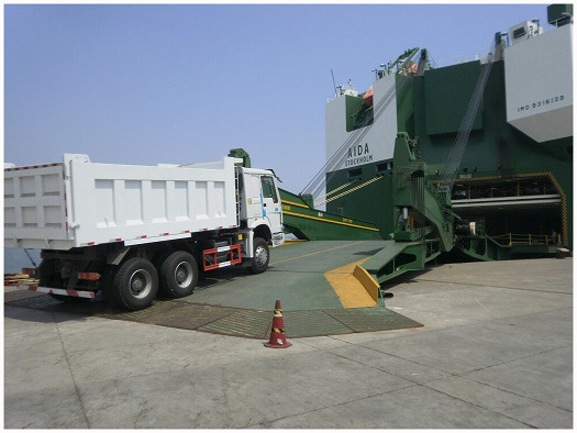 8X4 HOWO SINOTRUCK DUMP TRUCK 371HP/420HP - Tipper: picture 2 8X4 HOWO SINOTRUCK DUMP TRUCK 371HP/420HP - Tipper: picture 2