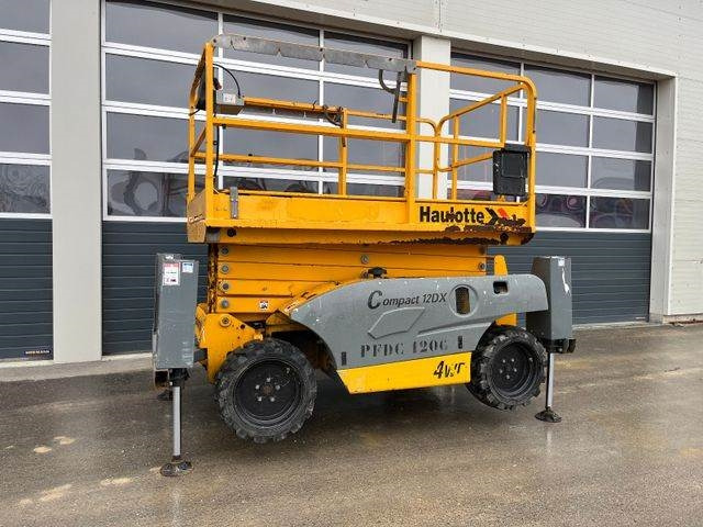 Haulotte Compact 12DX 12m Diesel Scherenarbeitsbühne 4x4 - Scissor lift: picture 4 Haulotte Compact 12DX 12m Diesel Scherenarbeitsbühne 4x4 - Scissor lift: picture 4