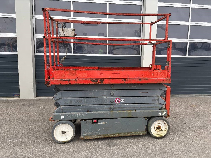 Skyjack SJ 3226 10m Scherenarbeitsbühne - Scissor lift: picture 2 Skyjack SJ 3226 10m Scherenarbeitsbühne - Scissor lift: picture 2