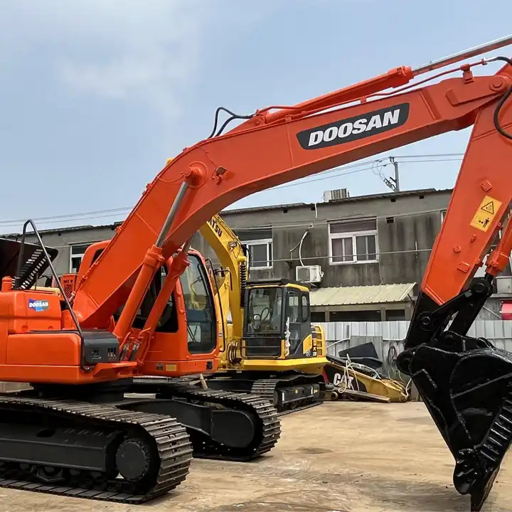 20 ton heavy machine used excavator digger doosan dx225lc with good performance - Crawler excavator: picture 1 20 ton heavy machine used excavator digger doosan dx225lc with good performance - Crawler excavator: picture 1