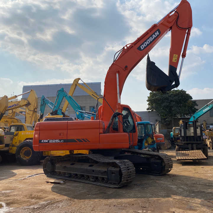 Best Selling DOOSAN excavator machine construction used machinery equipment dx225 DX60 DX70 DH60 DH220 used excavators in stock - Excavator: picture 1 Best Selling DOOSAN excavator machine construction used machinery equipment dx225 DX60 DX70 DH60 DH220 used excavators in stock - Excavator: picture 1
