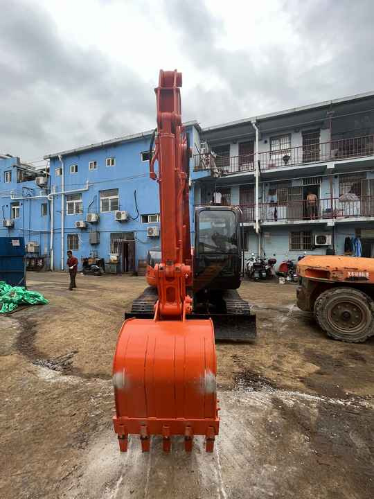Hot sale Used Hitachi ZX75 ZX120 digger medium size Excavator second hand excavator - Crawler excavator: picture 3 Hot sale Used Hitachi ZX75 ZX120 digger medium size Excavator second hand excavator - Crawler excavator: picture 3