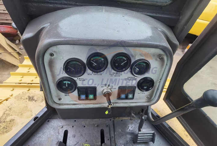 Japan Imported Caterpillar D7R Bulldozer Japan Original Cat D7G D7R D9n D8r Used Bulldozers - Bulldozer: picture 3 Japan Imported Caterpillar D7R Bulldozer Japan Original Cat D7G D7R D9n D8r Used Bulldozers - Bulldozer: picture 3