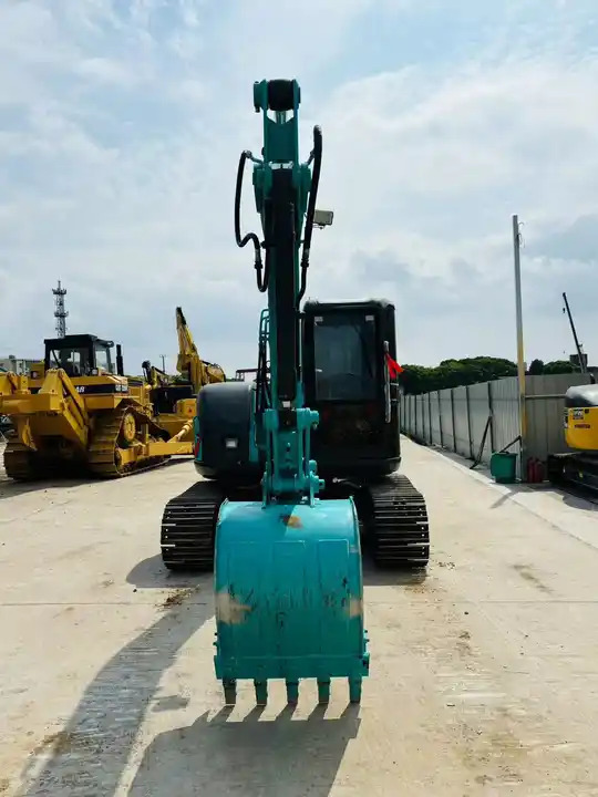 Original Color 7 Ton Hydraulic Excavator Kobelco Sk75-8 Mini Tracked Excavator With Quality Warranty In Shanghai - Crawler excavator: picture 2 Original Color 7 Ton Hydraulic Excavator Kobelco Sk75-8 Mini Tracked Excavator With Quality Warranty In Shanghai - Crawler excavator: picture 2