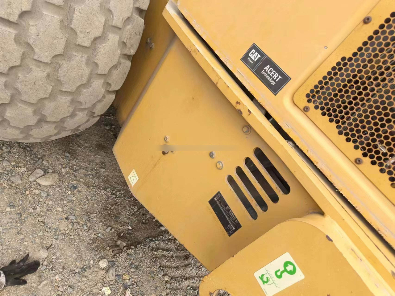 Used CAT CS76XT for sale Second hand caterpillar roller in good condition high brand quality, affordable and in stock - Compactor: picture 2 Used CAT CS76XT for sale Second hand caterpillar roller in good condition high brand quality, affordable and in stock - Compactor: picture 2