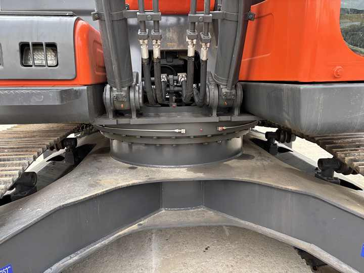 Used Machinery Equipment Dx225lca Used Excavators in Stock for Sale - Crawler excavator: picture 4 Used Machinery Equipment Dx225lca Used Excavators in Stock for Sale - Crawler excavator: picture 4