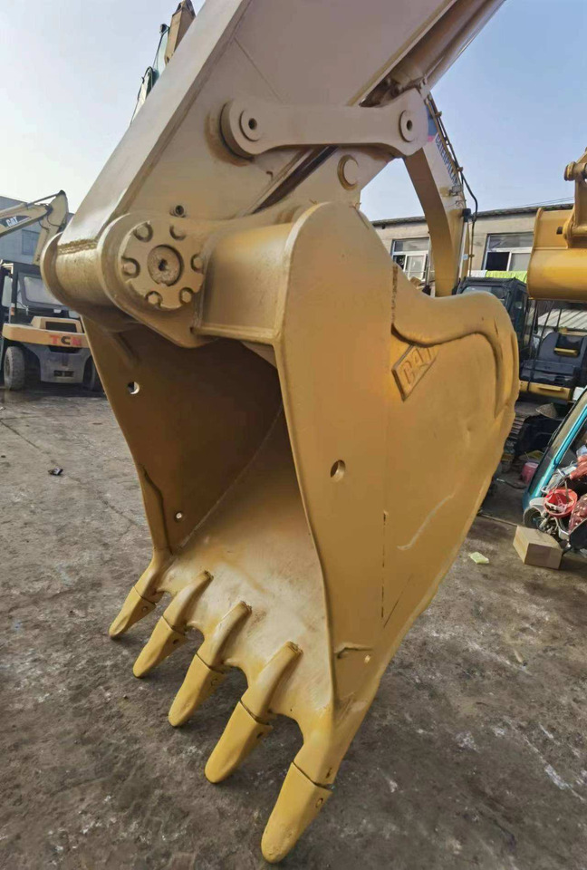 Used construction machinery 30Tons excavator Used CAT Excavator CAT 330C CAT 330CL - Crawler excavator: picture 3 Used construction machinery 30Tons excavator Used CAT Excavator CAT 330C CAT 330CL - Crawler excavator: picture 3