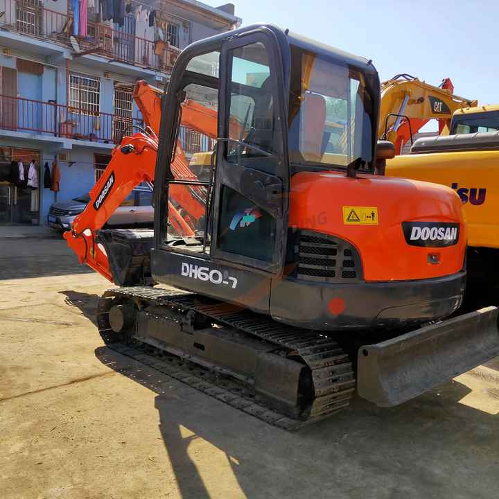 Used excavator doosan dx60 excavators earth-moving machinery doosan dx60 dx80 dx75 dx225 dh60 dh60-7for sale - Crawler excavator: picture 4 Used excavator doosan dx60 excavators earth-moving machinery doosan dx60 dx80 dx75 dx225 dh60 dh60-7for sale - Crawler excavator: picture 4