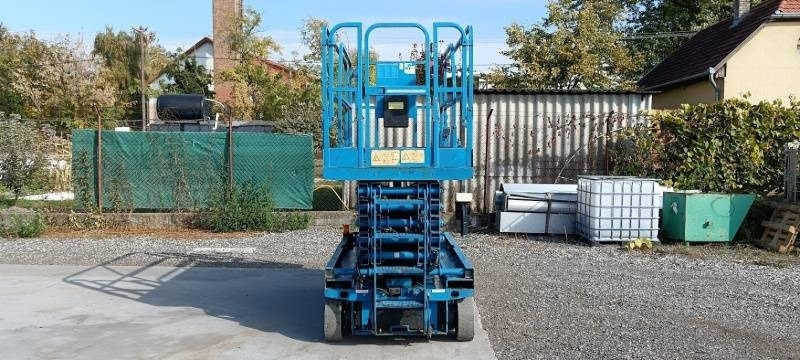 Genie GS4047 - 13,7m - electric - Scissor lift: picture 3 Genie GS4047 - 13,7m - electric - Scissor lift: picture 3