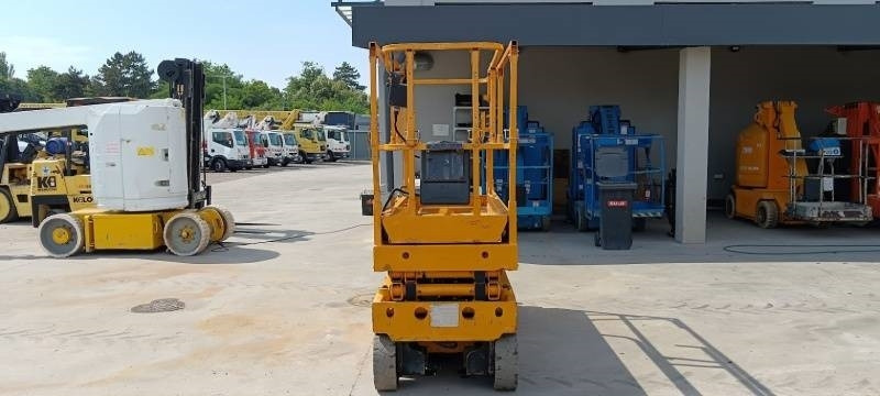 Haulotte Compact 8 - 8m, electric - Scissor lift: picture 3 Haulotte Compact 8 - 8m, electric - Scissor lift: picture 3