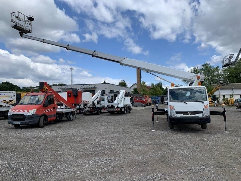 Truck mounted aerial platform Nissan Cabstar Palfinger P260B - 25,6 m - 230 kg: picture 10