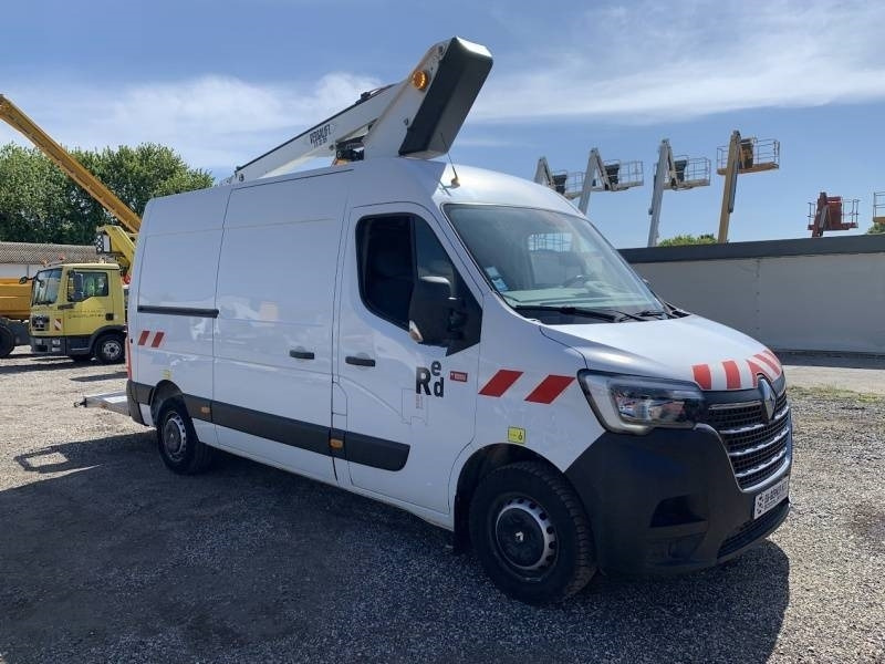 Renault Master Versalift ETL-32-125 - 12,5 m - 120kg - Truck mounted aerial platform: picture 1 Renault Master Versalift ETL-32-125 - 12,5 m - 120kg - Truck mounted aerial platform: picture 1