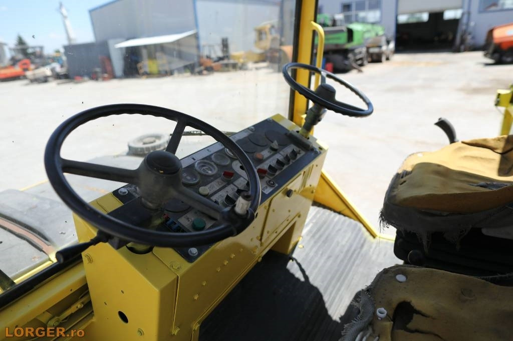 Road roller Bomag BW 164 AD: picture 16