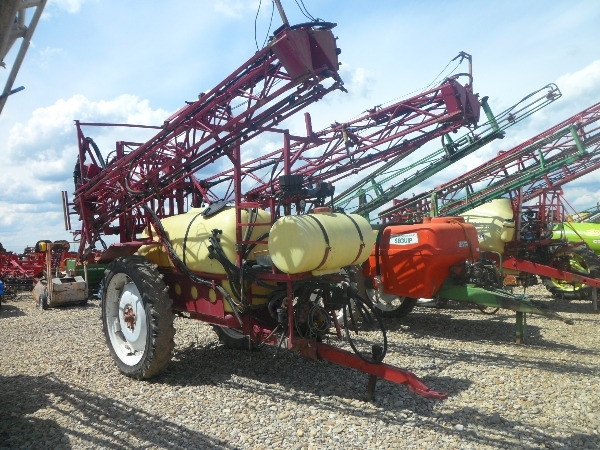 Hardi 2500 - Slurry injector: picture 1 Hardi 2500 - Slurry injector: picture 1