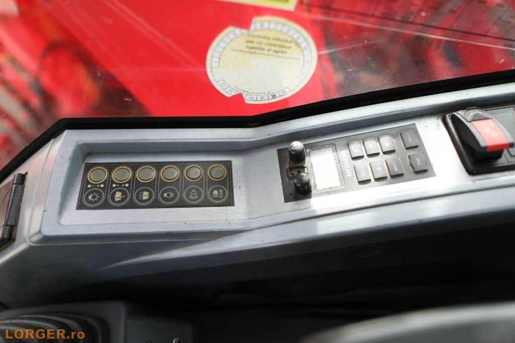 Crawler excavator Hyundai Robex 145 LCR: picture 13