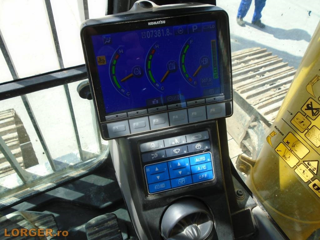 Crawler excavator Komatsu PC 290 LC-10: picture 13