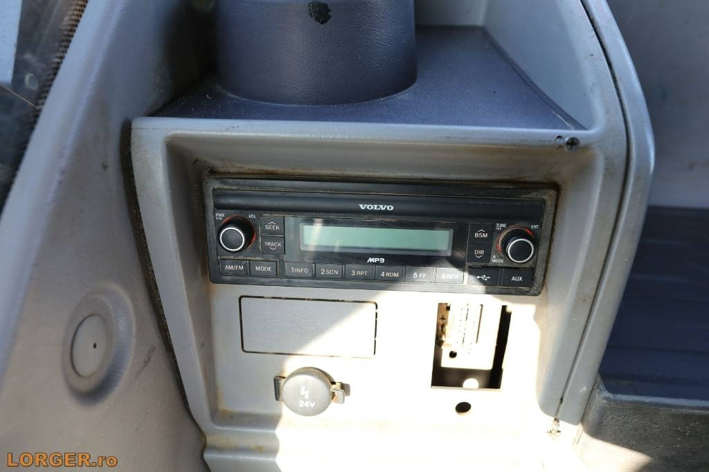 Crawler excavator Volvo EC 300 EL: picture 18