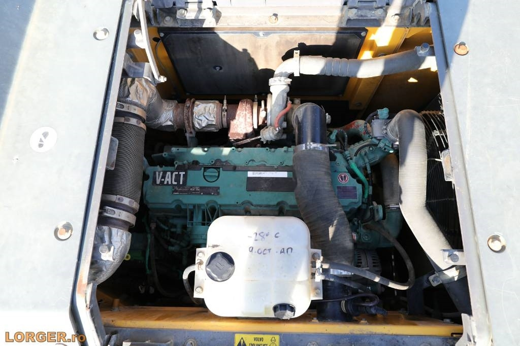 Crawler excavator Volvo EC 300 EL: picture 10