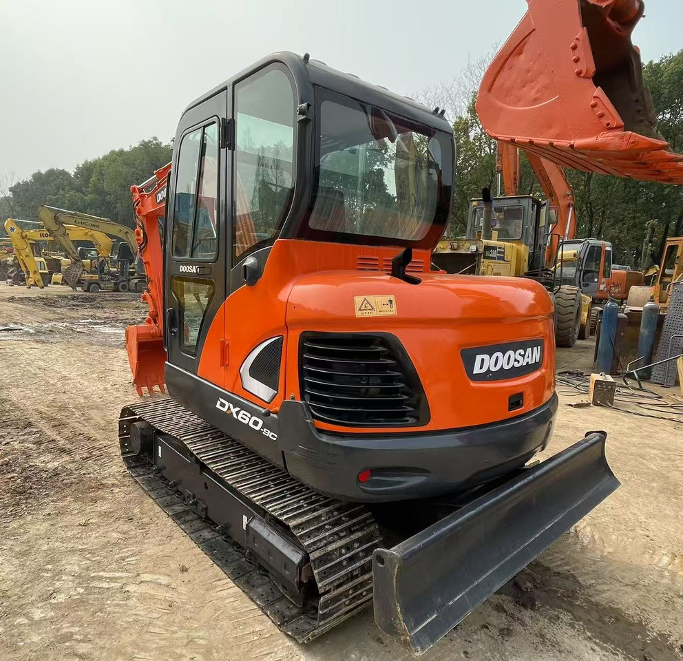 Doosan dx60-9 - Excavator: picture 2 Doosan dx60-9 - Excavator: picture 2