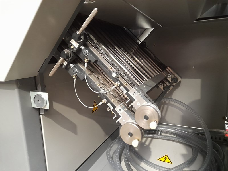 Horizon AFC-544 AKT | folder | 4 + knife + 2 | 2001 | 25 mio - Folding machine: picture 4 Horizon AFC-544 AKT | folder | 4 + knife + 2 | 2001 | 25 mio - Folding machine: picture 4