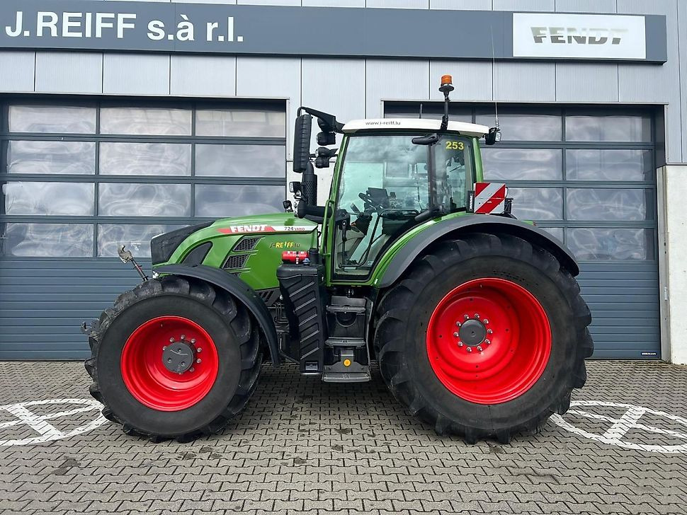 J.Reiff Sarl
Herr Stefan Neukirch - 77 Z.I in den - Farm tractor: picture 3 J.Reiff Sarl
Herr Stefan Neukirch - 77 Z.I in den - Farm tractor: picture 3