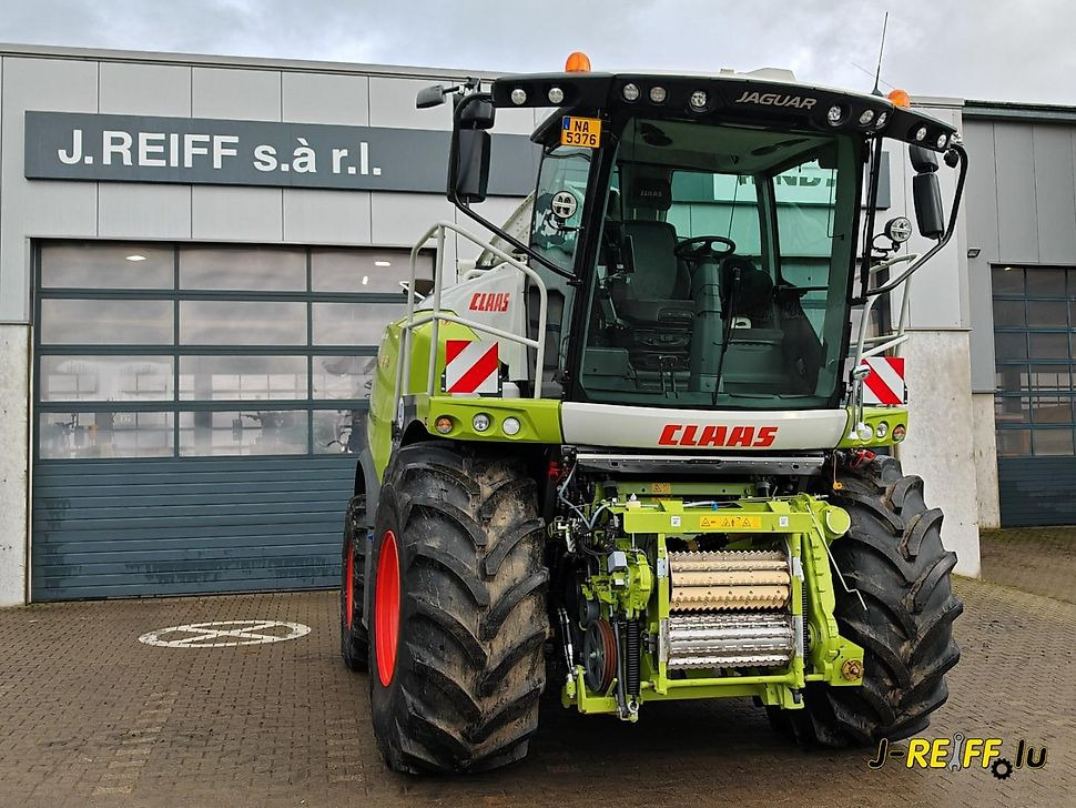 J.Reiff Sarl
Herr Stefan Neukirch - 77 Z.I in den - Forage harvester: picture 3 J.Reiff Sarl
Herr Stefan Neukirch - 77 Z.I in den - Forage harvester: picture 3