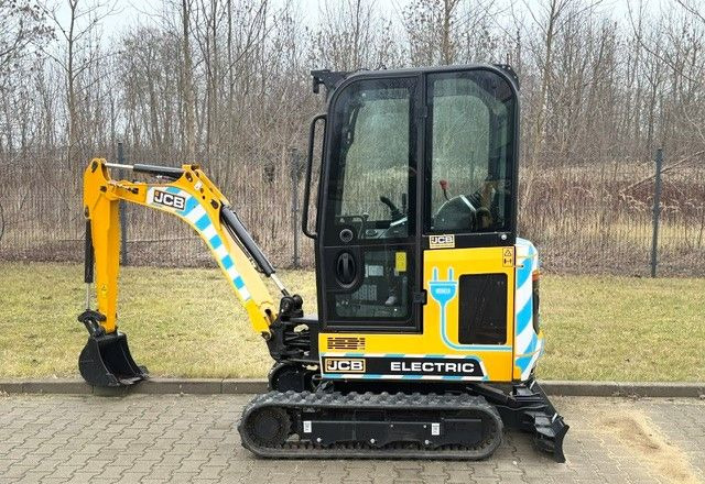 Mini excavator JCB: picture 17