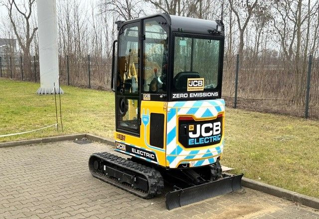Mini excavator JCB: picture 10