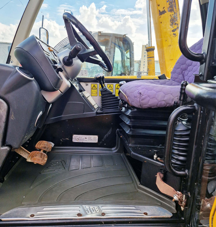 Leasing of JCB 533-105 JCB 533-105: picture 8