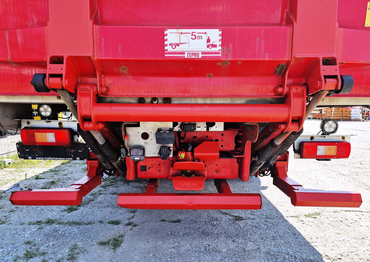 Refrigerator truck for transportation of food VOLVO FM: picture 11 Refrigerator truck for transportation of food VOLVO FM: picture 11