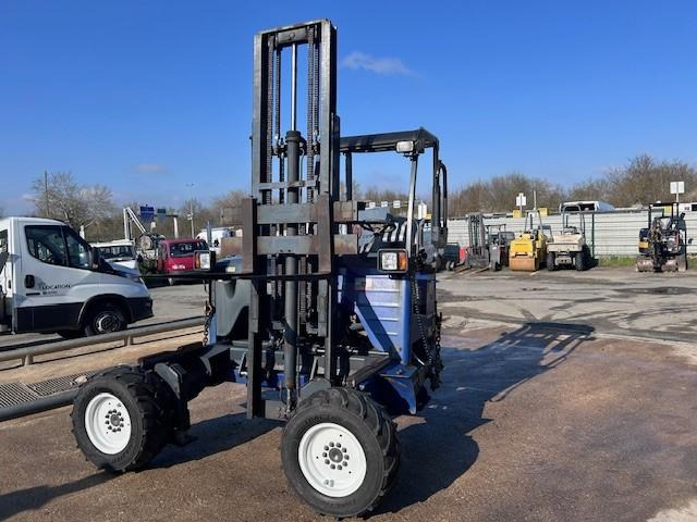 MOFFET M8-25.4 3X3X3 M8-25.4 MULTIDIRECTIONNEL - Truck mounted forklift: picture 4 MOFFET M8-25.4 3X3X3 M8-25.4 MULTIDIRECTIONNEL - Truck mounted forklift: picture 4