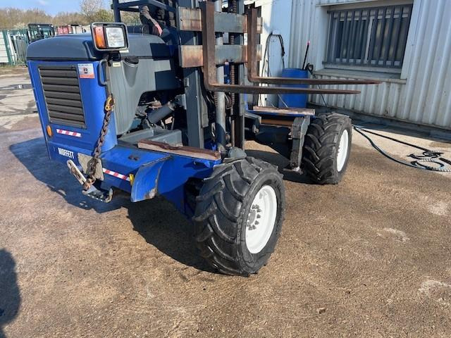 MOFFET M8-25.4 3X3X3 M8-25.4 MULTIDIRECTIONNEL - Truck mounted forklift: picture 3 MOFFET M8-25.4 3X3X3 M8-25.4 MULTIDIRECTIONNEL - Truck mounted forklift: picture 3