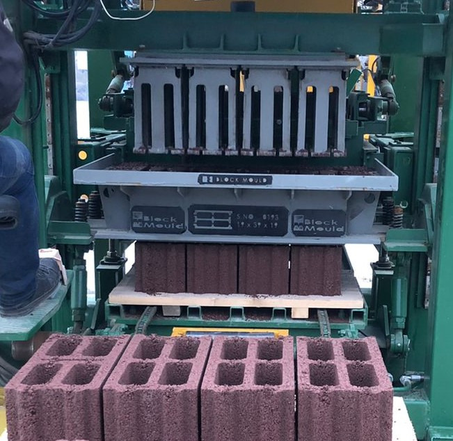 Economic Hollow Block Machine - Block making machine: picture 3 Economic Hollow Block Machine - Block making machine: picture 3