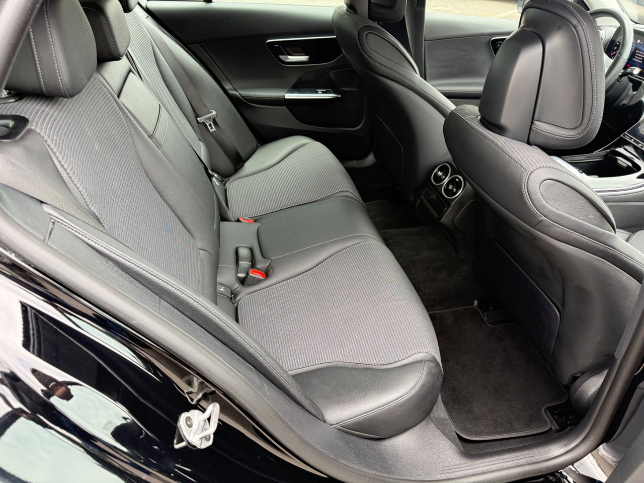 Station wagon Mercedes-Benz C 220 T d: picture 13 Station wagon Mercedes-Benz C 220 T d: picture 13