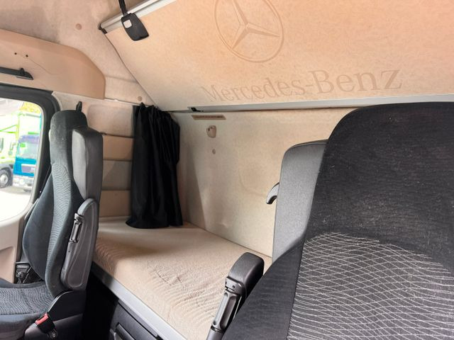 Tractor unit Mercedes-Benz Actros 1845: picture 10