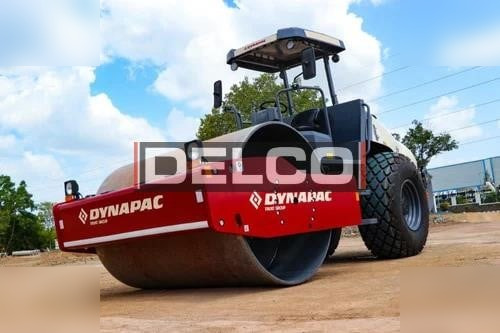 DYNAPAC CA305D - Roller: picture 1 DYNAPAC CA305D - Roller: picture 1