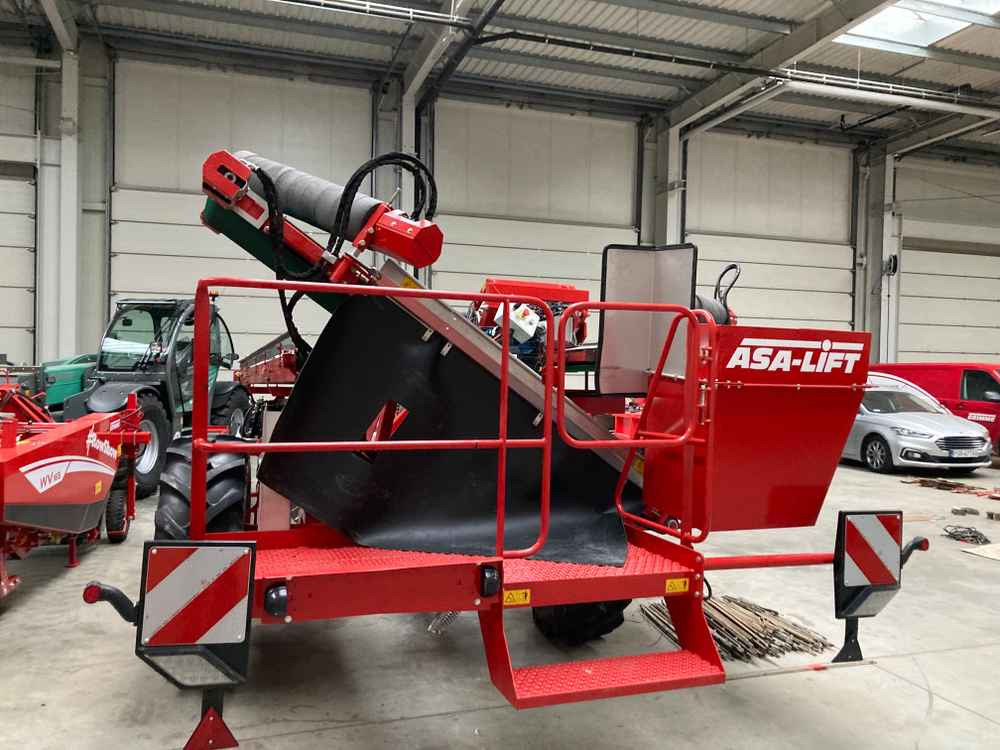 ASA-Lift TC-1010XL - Grape harvesting machine: picture 3 ASA-Lift TC-1010XL - Grape harvesting machine: picture 3