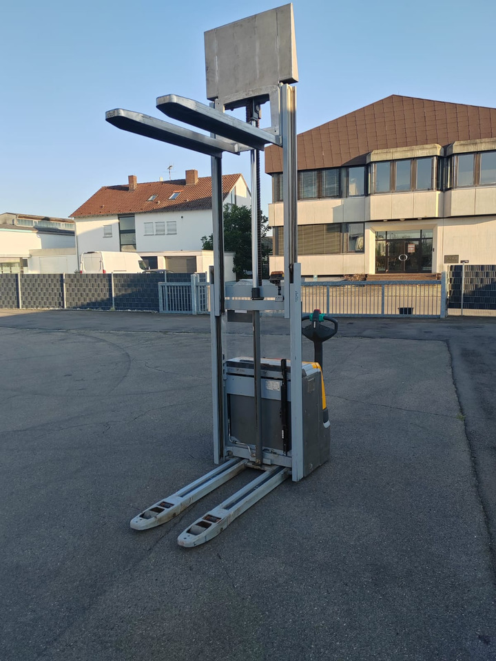 Jungheinrich EJC 112z/ remote control/ acid protect/ initial/ 511h - Stacker: picture 5 Jungheinrich EJC 112z/ remote control/ acid protect/ initial/ 511h - Stacker: picture 5