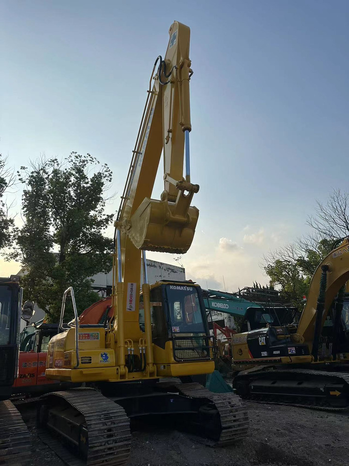 Komatsu pc220-7 - Crawler excavator: picture 5 Komatsu pc220-7 - Crawler excavator: picture 5