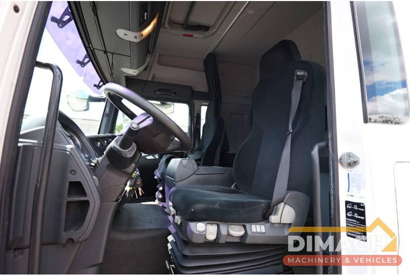 MAN TGM 12.290 wissellaadbak laadklep -loadlift MAN TGM met renova wissel laaldbak systeem ( BDF ) airco TOP !!verhuiswagen - Box truck: picture 4 MAN TGM 12.290 wissellaadbak laadklep -loadlift MAN TGM met renova wissel laaldbak systeem ( BDF ) airco TOP !!verhuiswagen - Box truck: picture 4