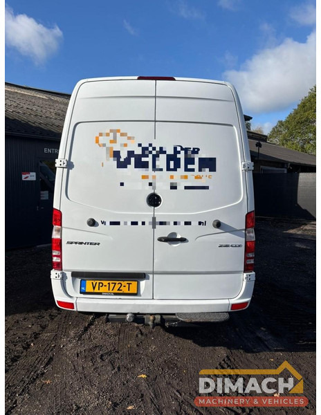 Mercedes-Benz Sprinter  Sprinter 216 L2H2 trekhaak , accident - unfall - rechterkant flink plaatschade, technisch perfect - Small van: picture 4 Mercedes-Benz Sprinter  Sprinter 216 L2H2 trekhaak , accident - unfall - rechterkant flink plaatschade, technisch perfect - Small van: picture 4