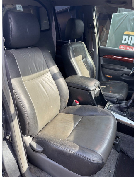 Car Toyota Land Cruiser 120 5 doors 3.0L D4-D Prado: picture 15