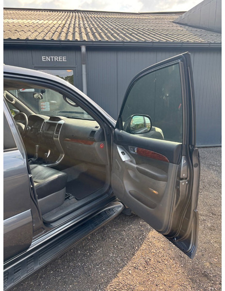 Car Toyota Land Cruiser 120 5 doors 3.0L D4-D Prado: picture 14