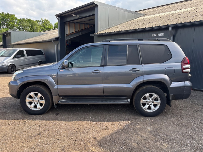 Car Toyota Land Cruiser 120 5 doors 3.0L D4-D Prado: picture 6