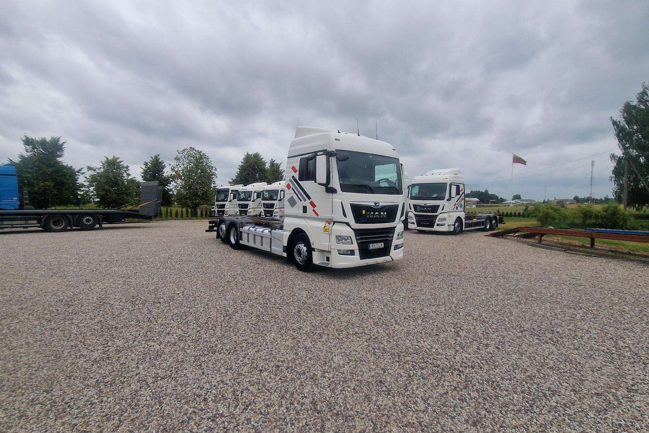 MAN TGX 26.420 - Container transporter/ Swap body truck: picture 2 MAN TGX 26.420 - Container transporter/ Swap body truck: picture 2