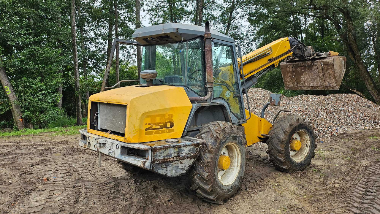 Ładowarka teleskopowa MATBRO TR250-110 Powershift jcb - Telescopic handler: picture 2 Ładowarka teleskopowa MATBRO TR250-110 Powershift jcb - Telescopic handler: picture 2