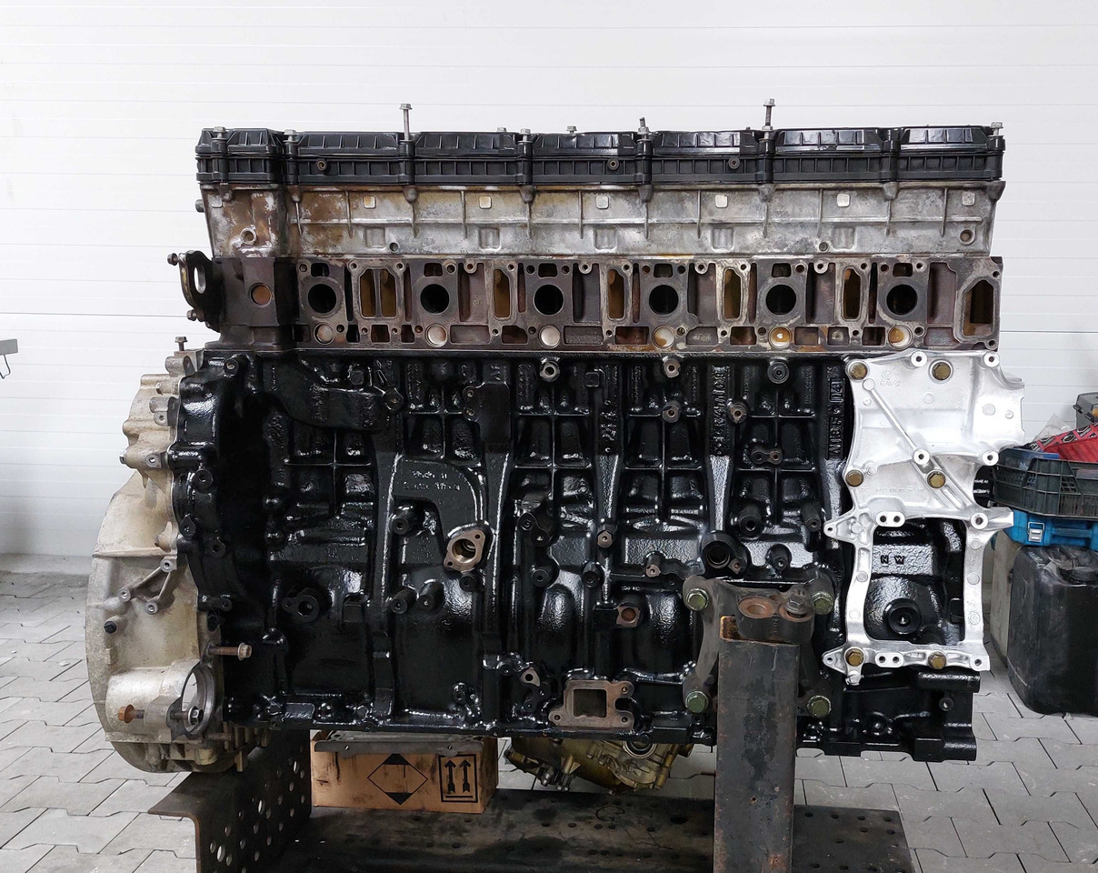 Spare parts for Truck Blok silnika Mercedes om471 mp4 e6 GWARANCJA Class New Hollnad Montaz: picture 1