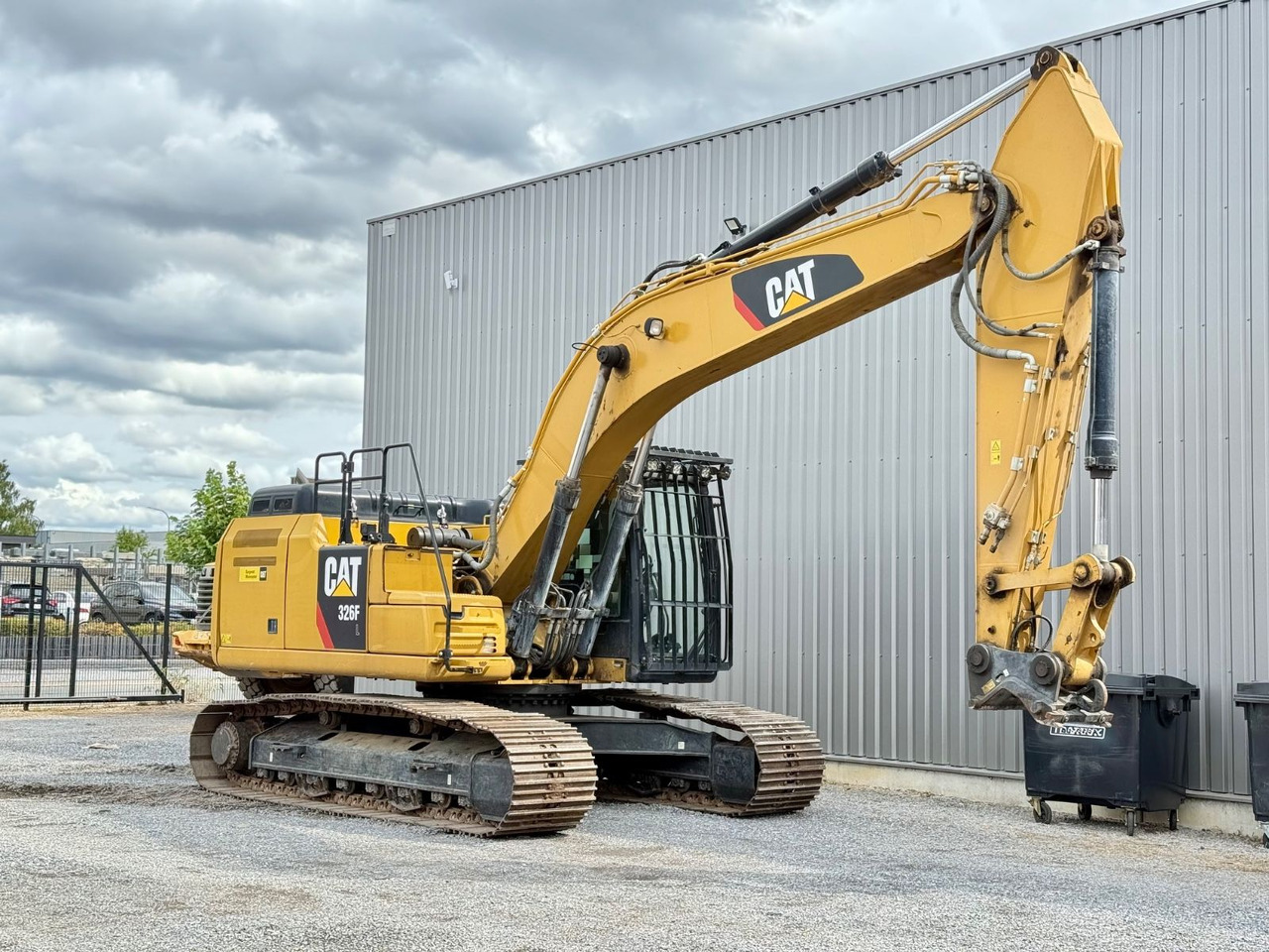 Crawler excavator CAT 326 FL: picture 7